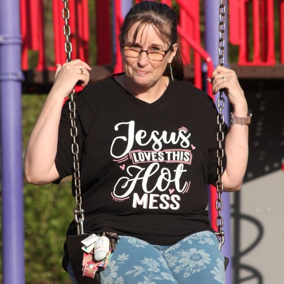 Meet your Posher, Jewels - Picture 2 of 5